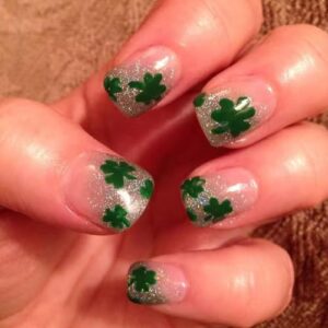 24 Pcs Glitter Shamrock Press On Nails for St. Patrick's Day, Easy Application